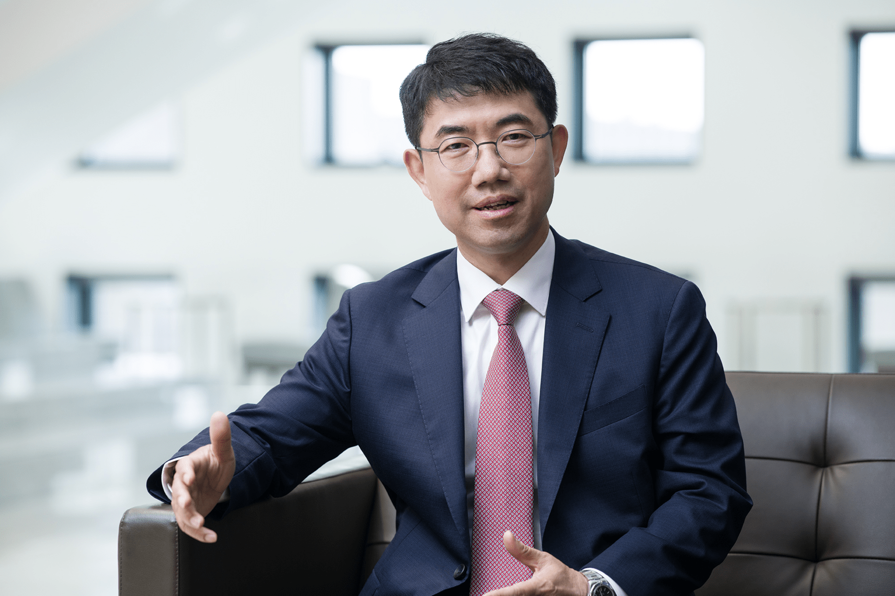 대형 로펌 중 매출 성장률 1위 M&A·송무 쌍끌이... 목표치 초과 달성 - 뉴스 썸네일 이미지