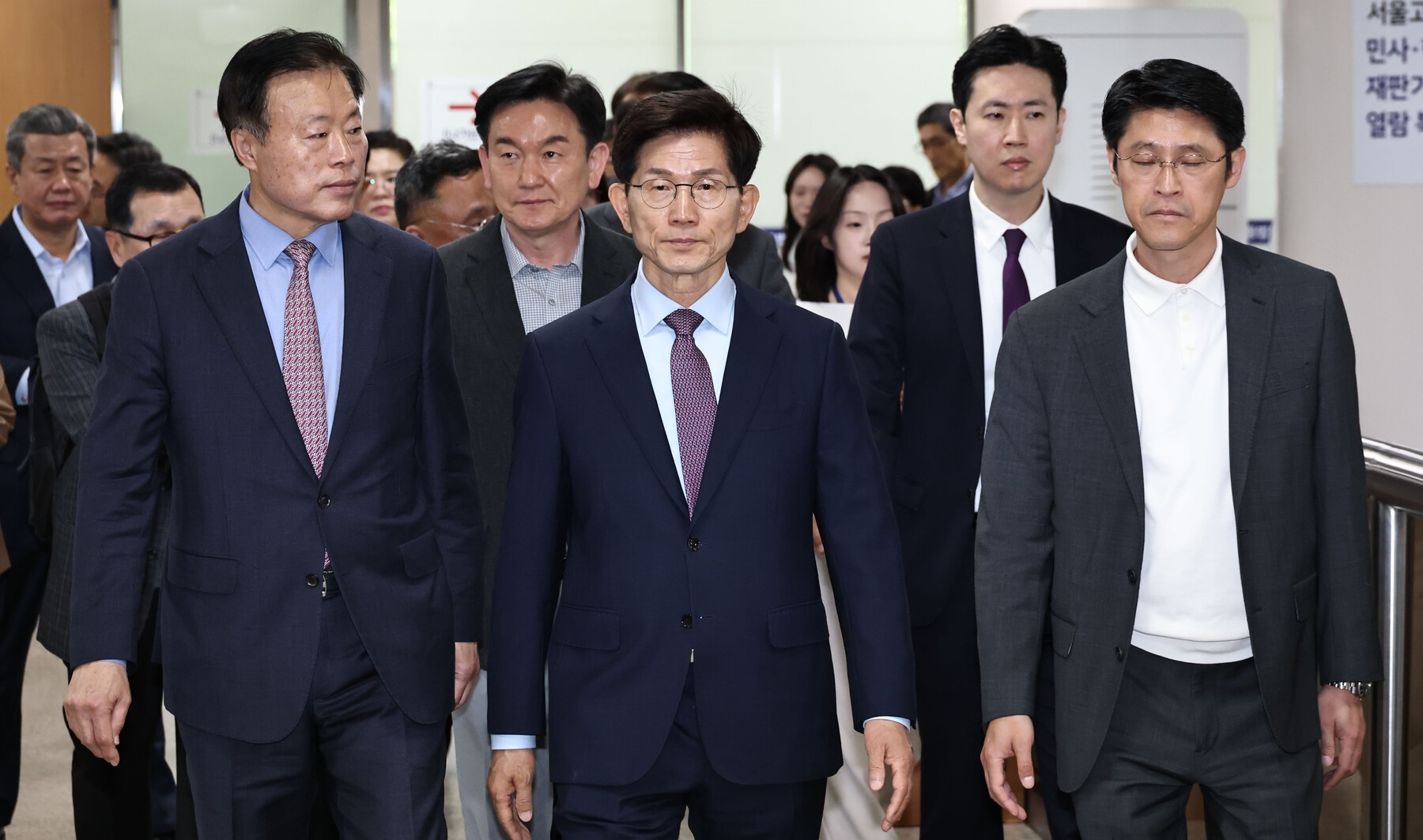 김문수 전 고용노동부 장관 관련 보도 이미지